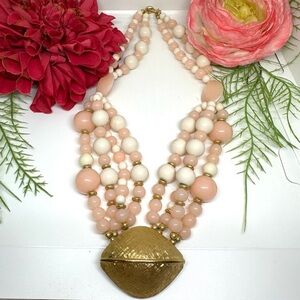 VINTAGE⚜️TRIFARI RETRO Blush Pink Acrylic Golden Beaded Necklace